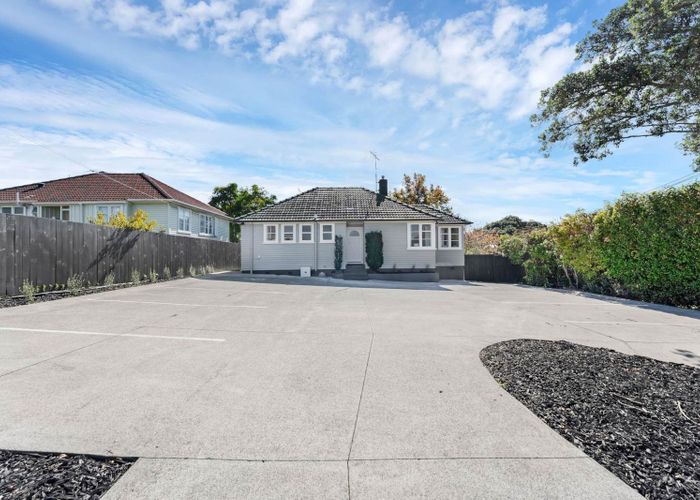  at 79 Onewa Road, Northcote, North Shore City, Auckland