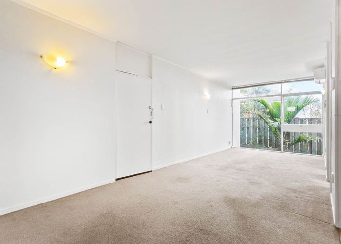  at 2/24A Landscape Road, Mount Eden, Auckland City, Auckland