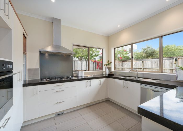  at 16H Lincoln Road, Henderson, Waitakere City, Auckland