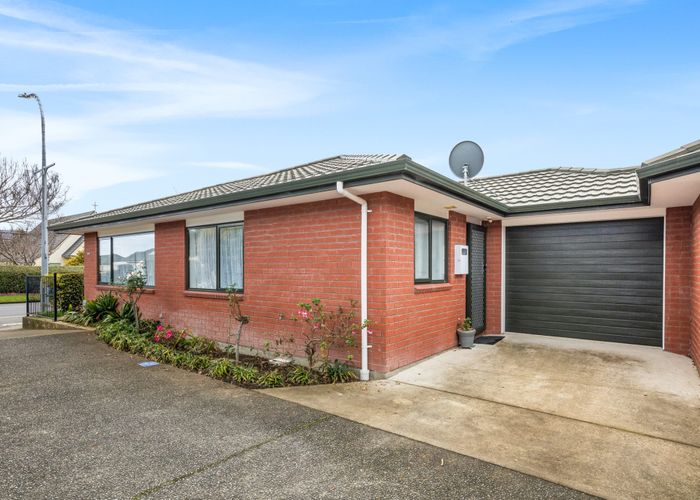  at 1/32 Gibbons Street, Upper Hutt Central, Upper Hutt