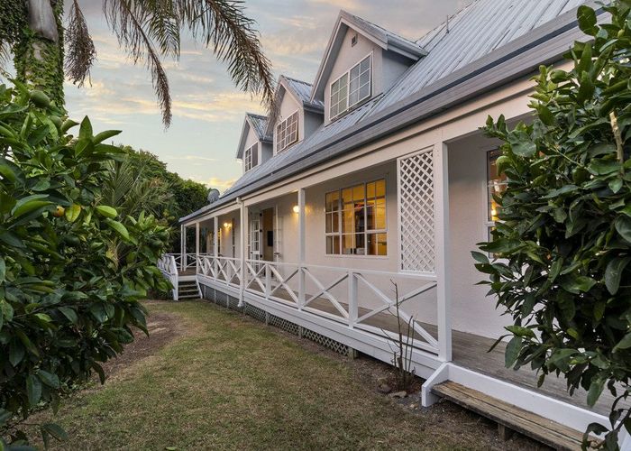  at 6 Boscawen Street, Point Chevalier, Auckland