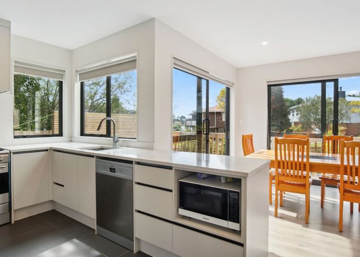  at 6A Blenheim Street, Glenfield, Auckland