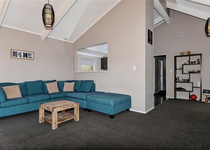  at 44B Lilburn Crescent, Massey, Waitakere City, Auckland