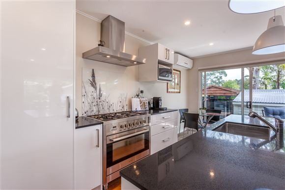  at 15 Cajero Place, Green Bay, Waitakere City, Auckland