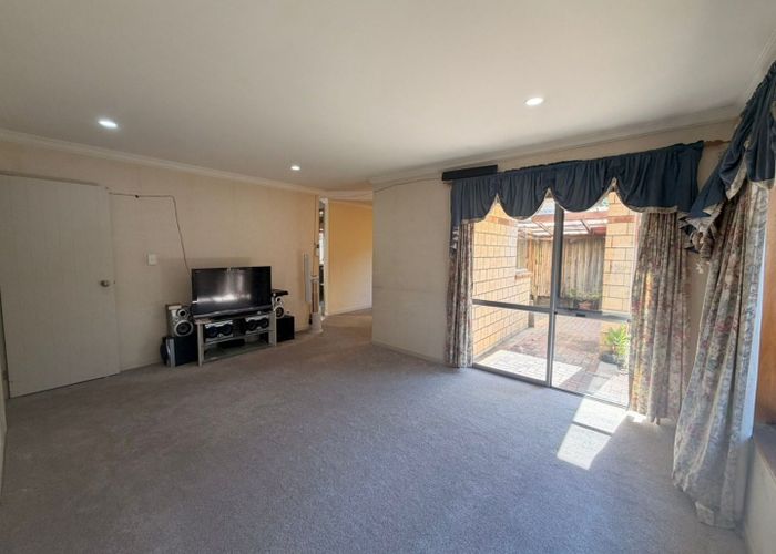  at 404 Chapel Road, Flat Bush, Manukau City, Auckland