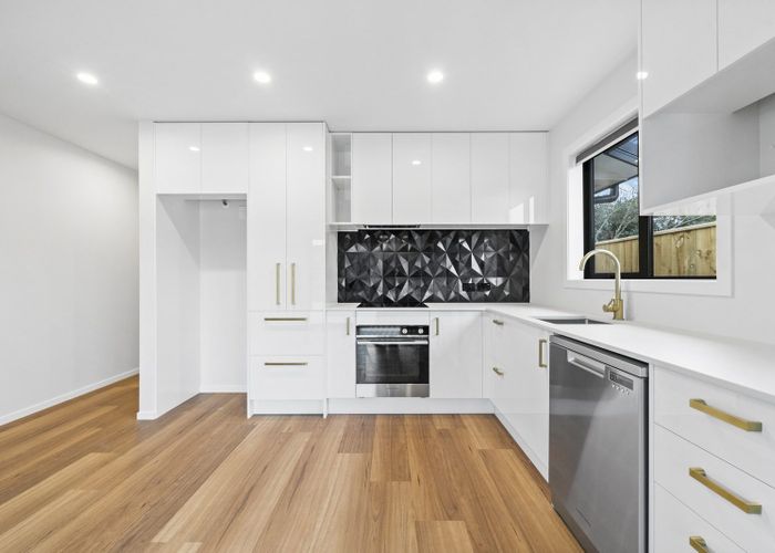  at 1A Rewarewa Way, Timberlea, Upper Hutt, Wellington