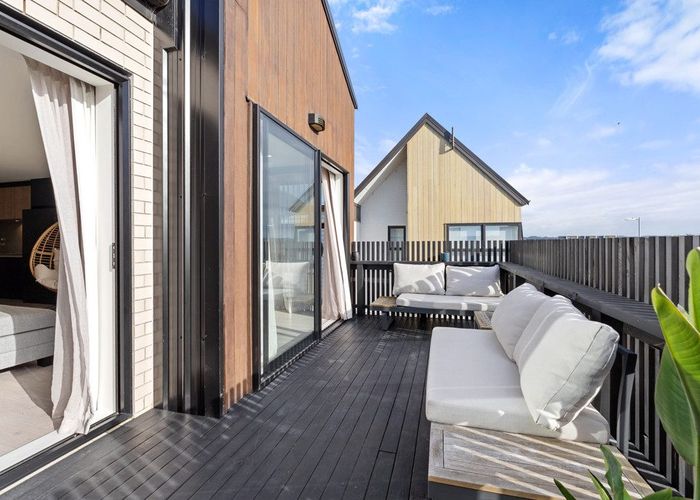  at 3 Desalt Drive, Hobsonville, Waitakere City, Auckland
