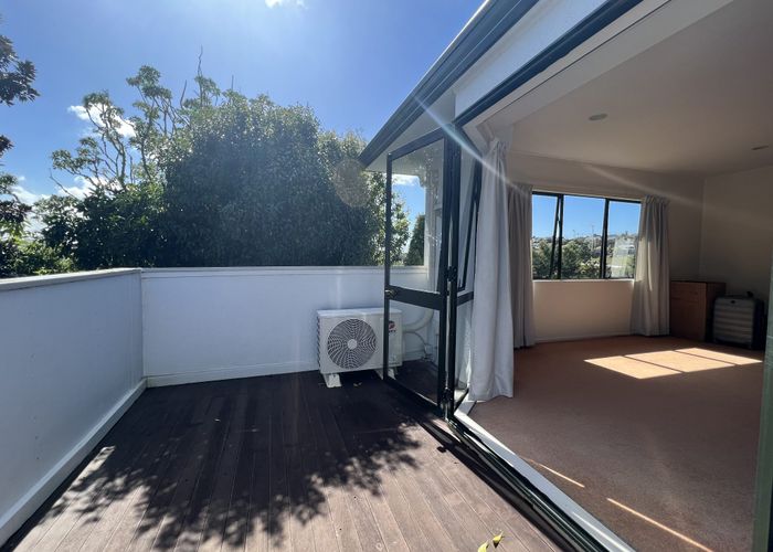  at 5B Pelican Lane, Unsworth Heights, North Shore City, Auckland