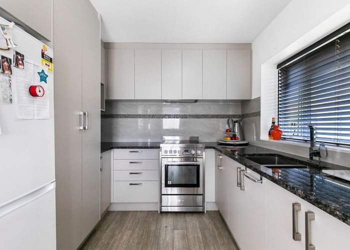 at 1/527 Weymouth Road, Weymouth, Auckland