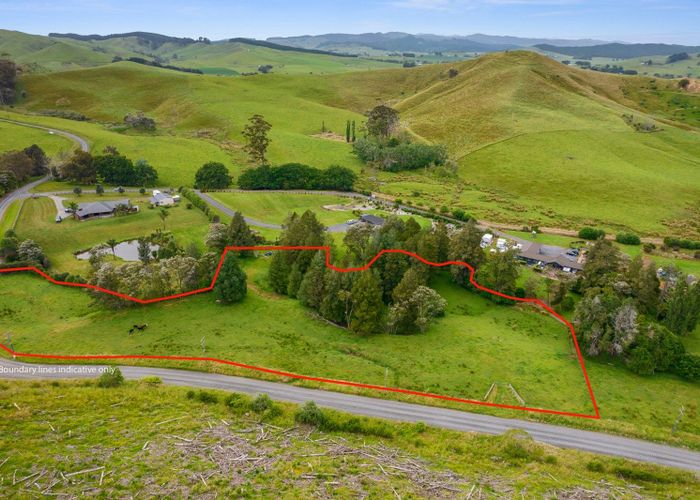  at 150 Dimmock Road, Waitakaruru, Ngatea