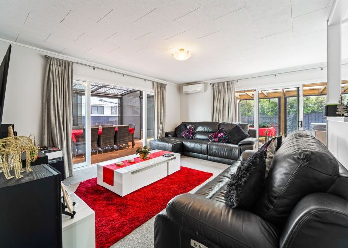  at 122 Moire Road, West Harbour, Auckland