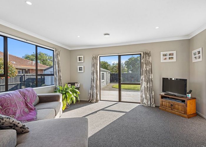  at 53 Solomon Avenue, Redwood, Christchurch
