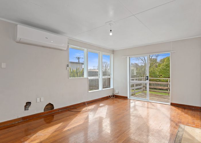  at 11 Bronwyn Street, Mairehau, Christchurch City, Canterbury