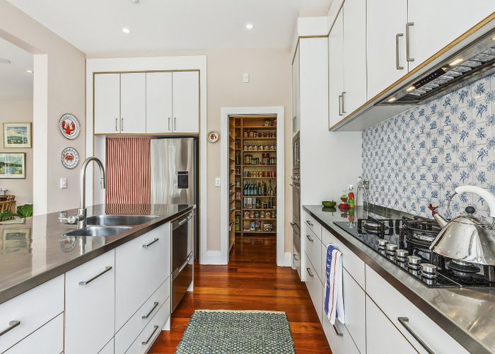  at 19 Lower North Terrace, Kelburn, Wellington