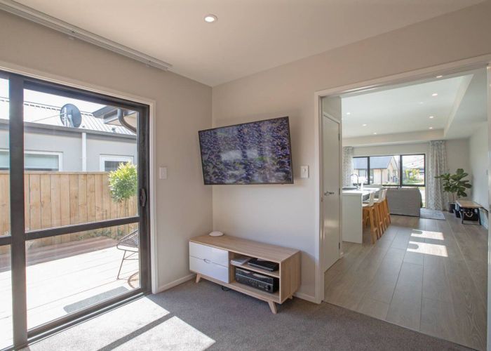  at 33 Shepherd Road, Hanley's Farm, Jacks Point, Queenstown-Lakes, Otago