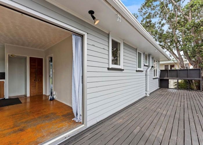  at 536 Glenfield Road, Glenfield, North Shore City, Auckland