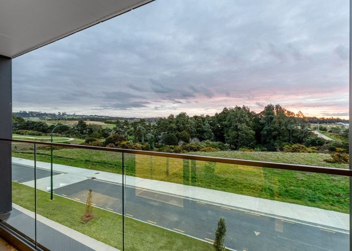  at 104 Whakatupu Road, Flat Bush, Manukau City, Auckland
