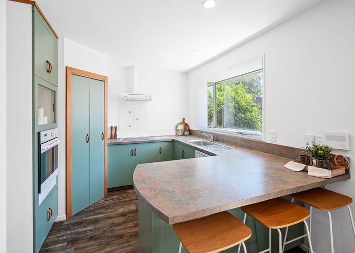  at 10 Mull Place, Broomfield, Christchurch