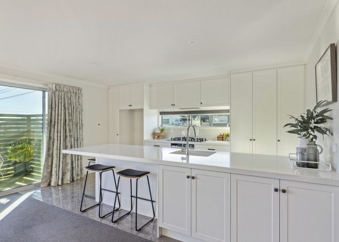  at 1 Howe Place, Vogeltown, New Plymouth, Taranaki