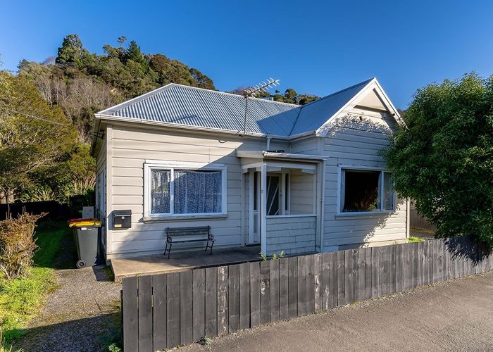  at 17 Woodhaugh Street, Woodhaugh, Dunedin