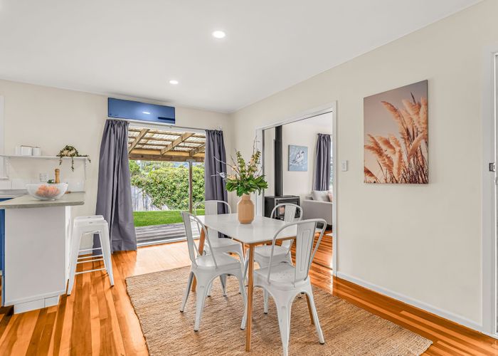  at 11 Beazley Ave, Paparangi, Wellington, Wellington