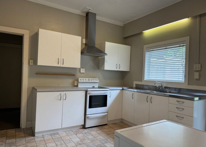  at 114 Wheturangi Road, Greenlane, Auckland City, Auckland