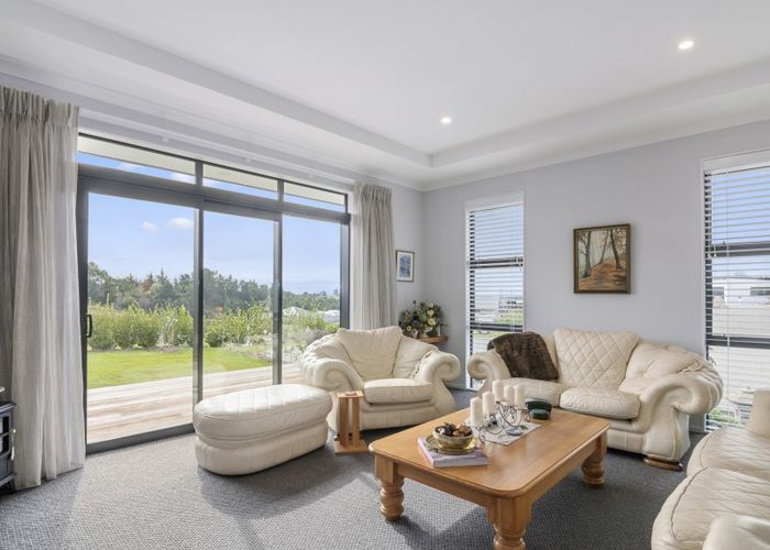  at 165 Ridgeview Road, Appleby, Richmond