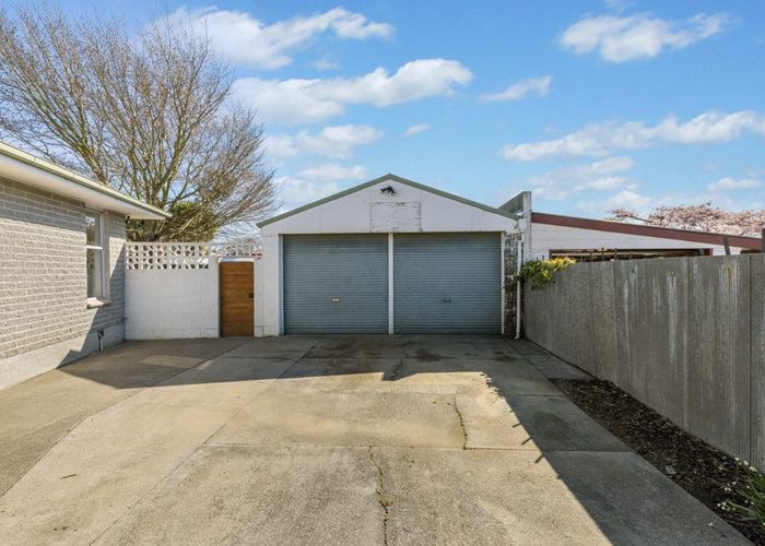  at 12 Roswell Place, Islington, Christchurch