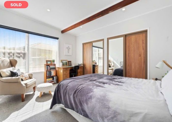  at 1 Sexton Place, Manurewa East, Manukau City, Auckland