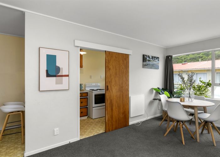  at 5/171 Queens Drive, Lyall Bay, Wellington