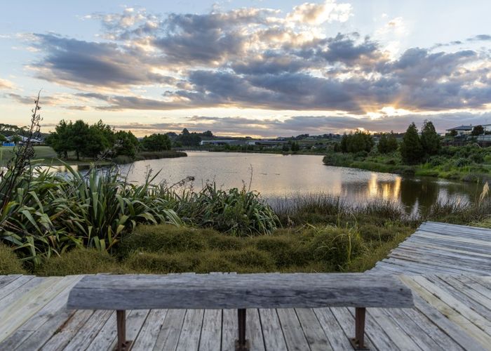  at 21 Lakeview Quay, Pyes Pa, Tauranga