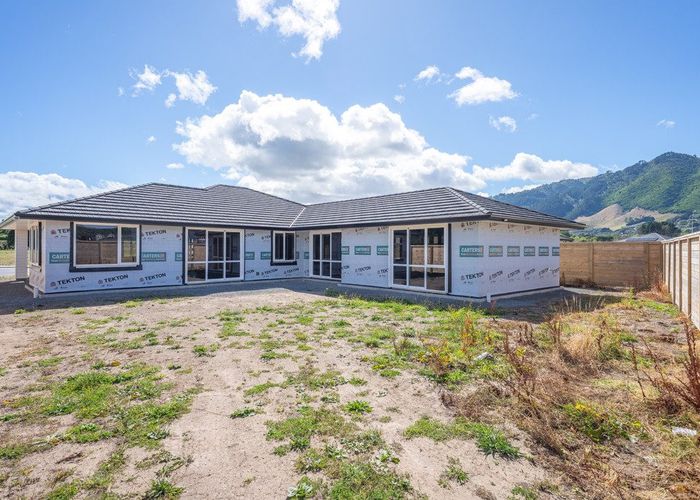  at 8 Kiwi Pukupuku Close, Waikanae, Kapiti Coast, Wellington
