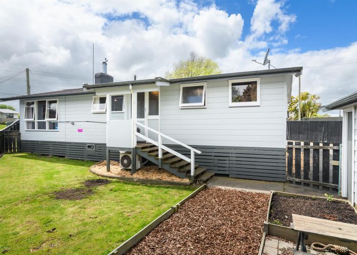  at 39 Mill Street, Marton