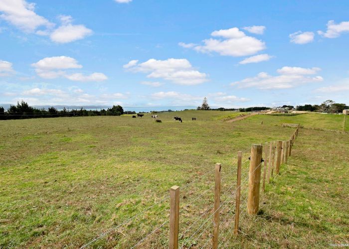 Free property data for 134 Grahams Beach Road, Manukau Heads, Āwhitu