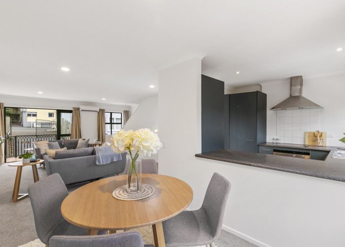  at 83A Hill Street, Thorndon, Wellington