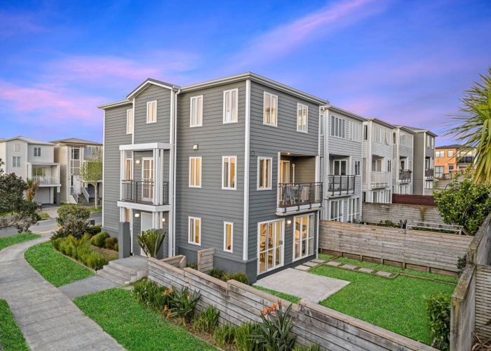  at 22 Joseph Street, Flat Bush, Manukau City, Auckland