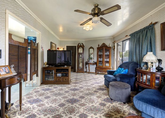  at 15 Pryce Place, Silverdale, Hamilton