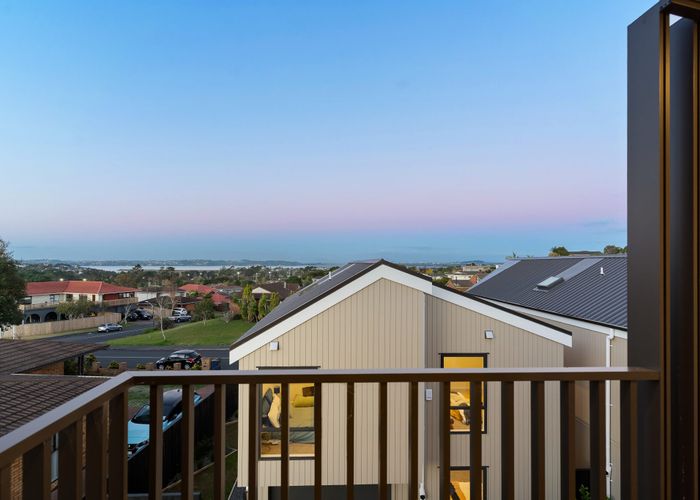  at 10-12 White Heron Drive, Massey, Waitakere City, Auckland