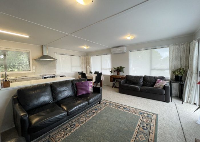  at 1/3 Leith Way, Rothesay Bay, North Shore City, Auckland