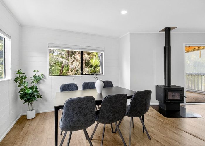  at 11 Longview Rise, Massey, Waitakere City, Auckland