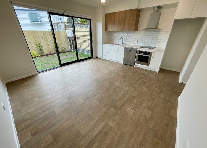  at 4/8 Clipper Street, Titahi Bay, Porirua, Wellington