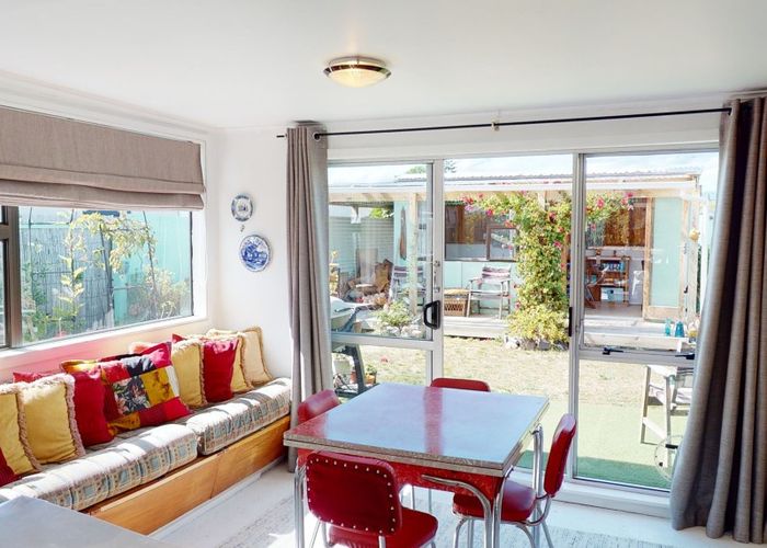  at 32 Dixie Street, Te Horo Beach