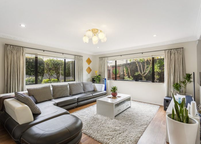  at 305 Albany Highway, Albany, North Shore City, Auckland