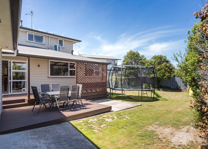  at 5 Wairau Place, Kelvin Grove, Palmerston North