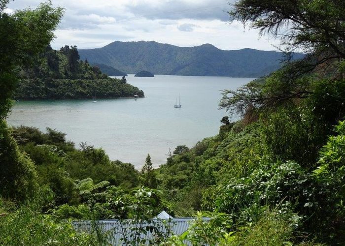  at 32 Mccormicks Road, Whatamango Bay, Picton