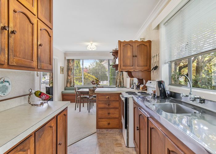  at 4 Barberry Lane, Te Atatu Peninsula, Auckland