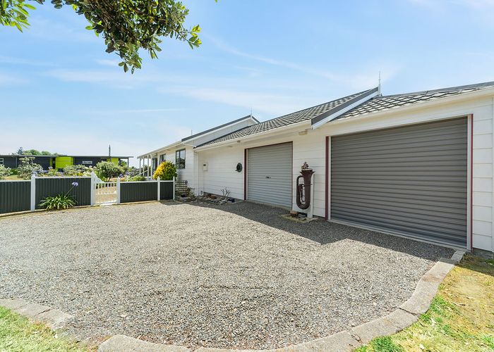  at 2 Marram Way, Peka Peka