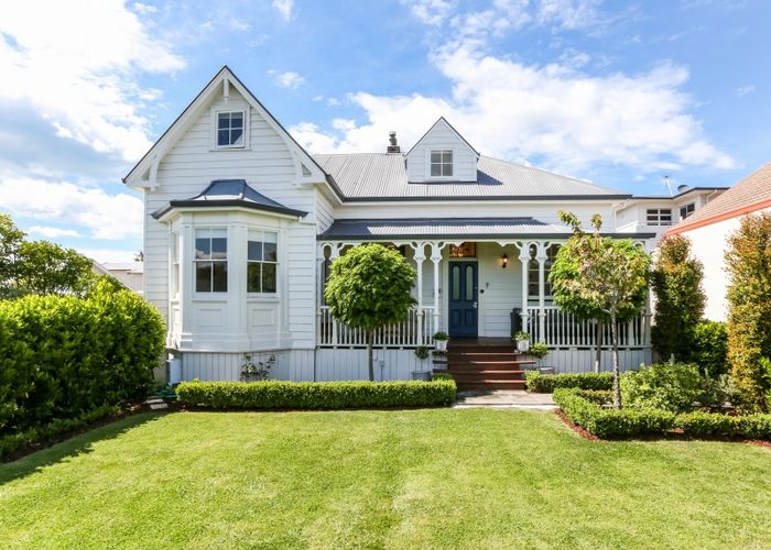 Free property data for 9 Simla Terrace, Hospital Hill, Napier homes.co.nz