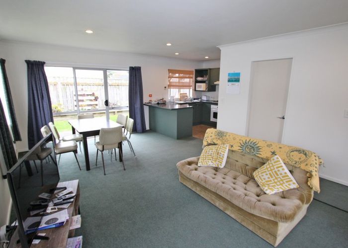  at 11 Pohutukawa Grove, Titahi Bay, Porirua