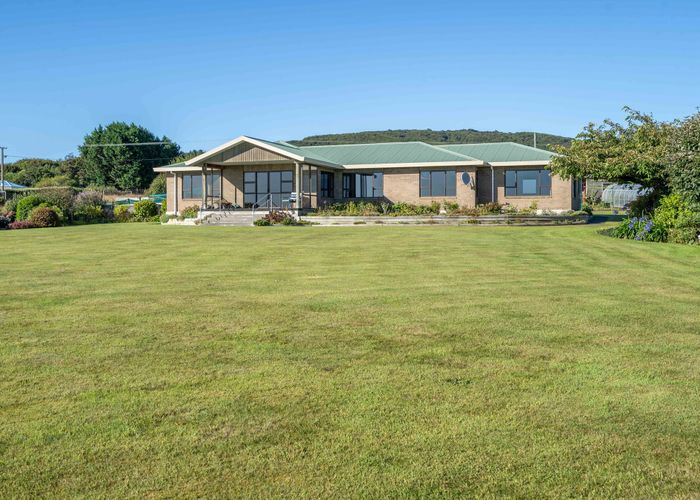  at 134 Orepuki Riverton Highway, Riverton